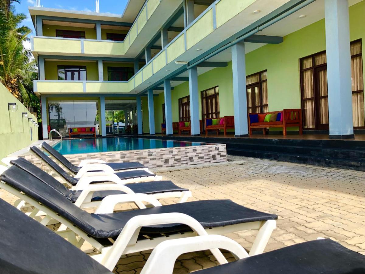 Serenade Beach Hotel Hikkaduwa Exterior photo