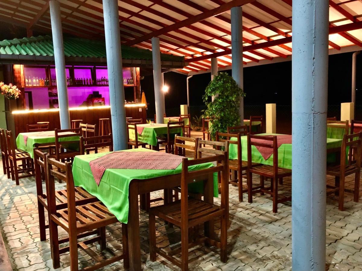 Serenade Beach Hotel Hikkaduwa Exterior photo