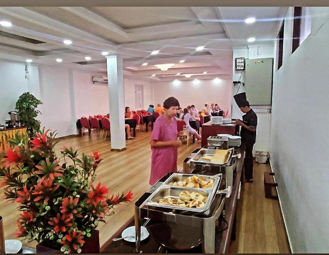 Serenade Beach Hotel Hikkaduwa Exterior photo